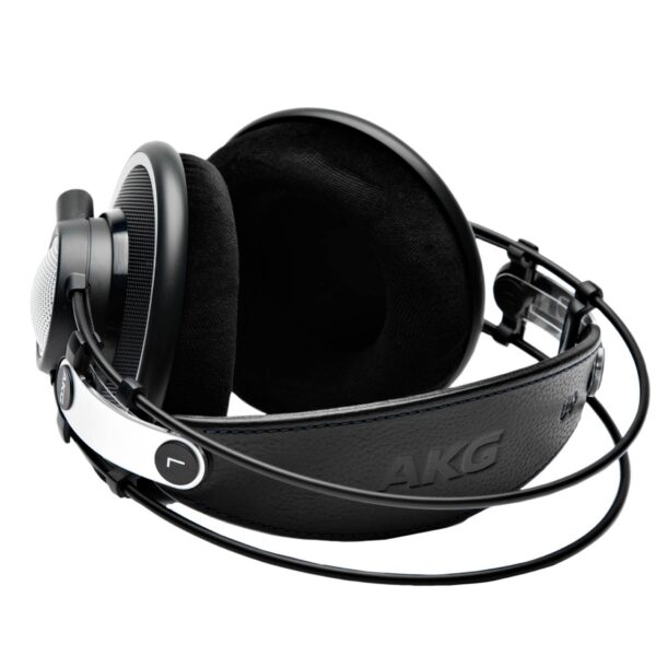 AKG K702 3